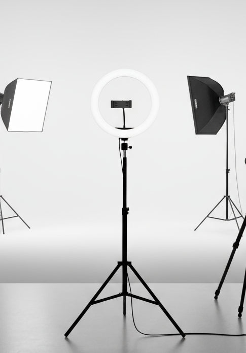 Aro De Luz Gadnic Para Selfies Led Soporte Celular Control De Luz Negro Estructura